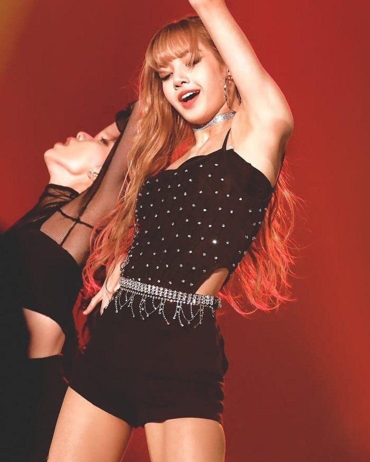 Lisa BLACKPINK