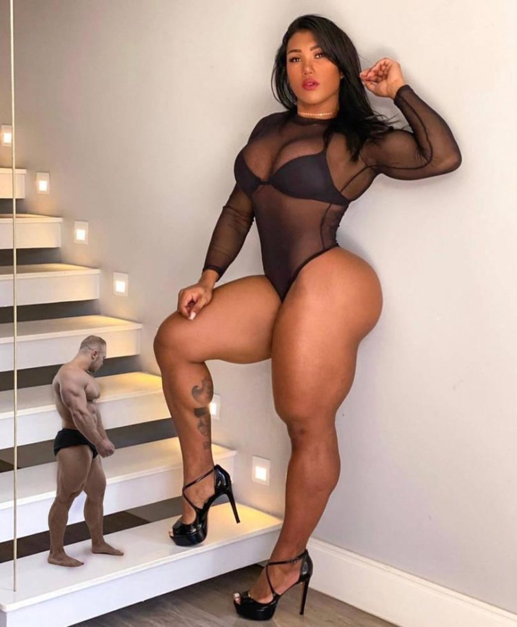 Alessandra Alvez muscle