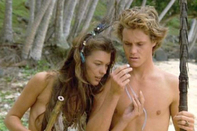 Mila Yovovich Blue Laguna