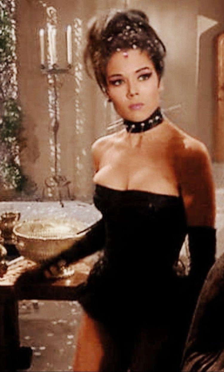 Diana rigg girl Bond