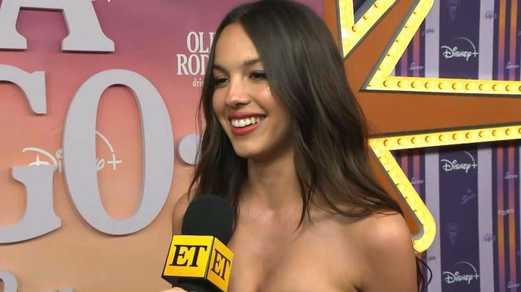 Olivia Rodrigo nipslip