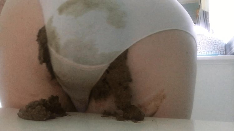 Girl in Panty Poop