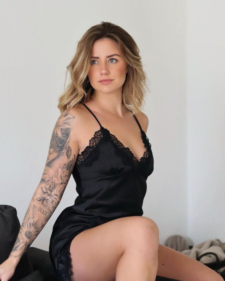 Sarah Eveliina Photo