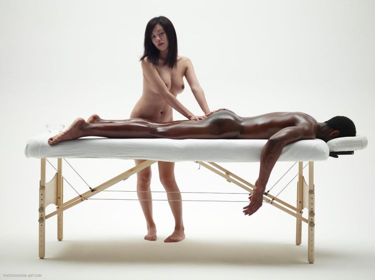 Beautiful girls Hegra Art