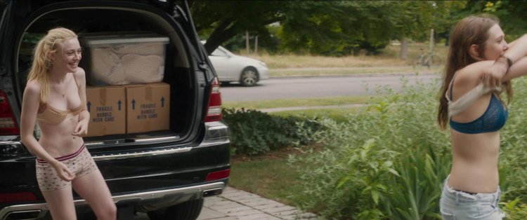 Dakota Fanning in underwear