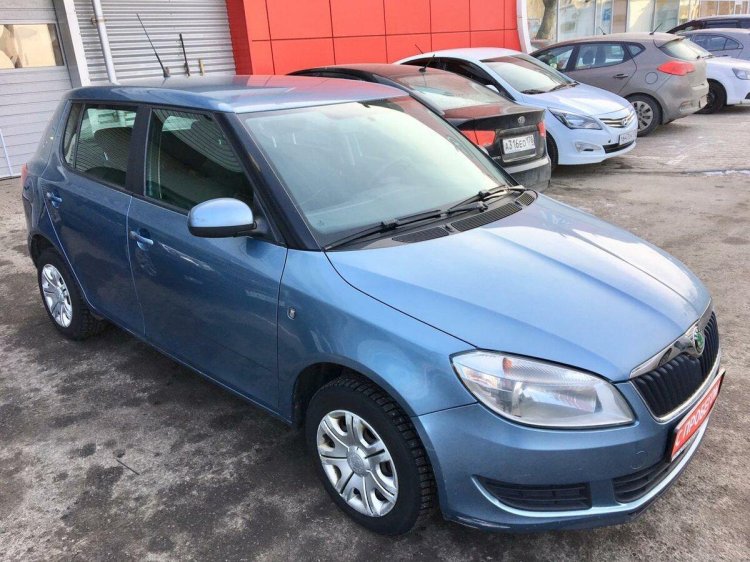 Skoda Fabia Blue Photo