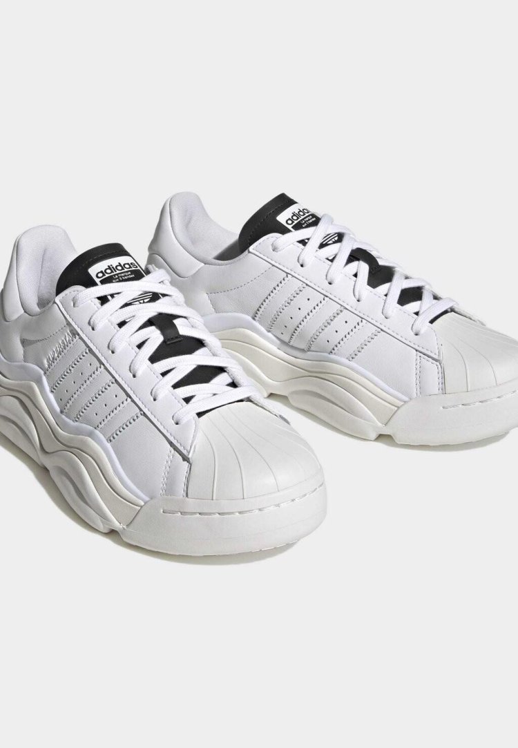 Superstar Millencon Sneakers