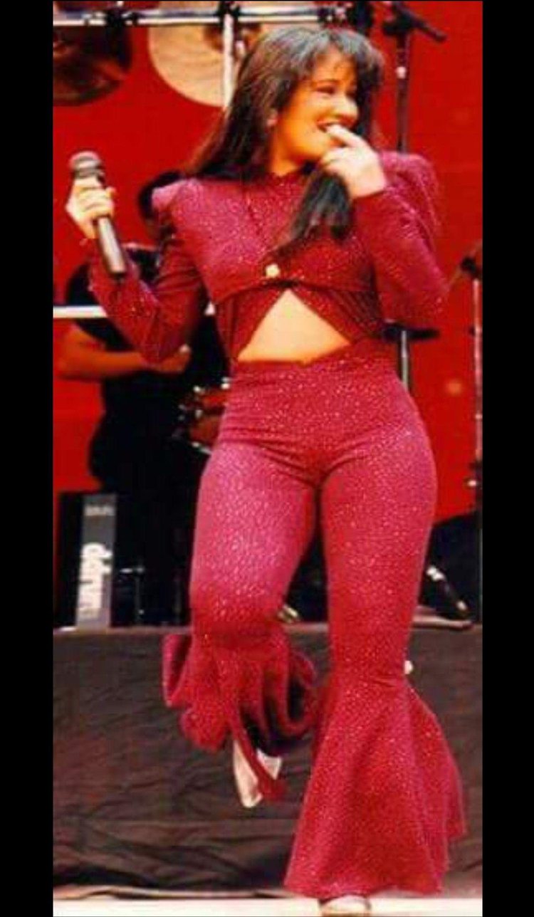 Selena Kintanilla Figura