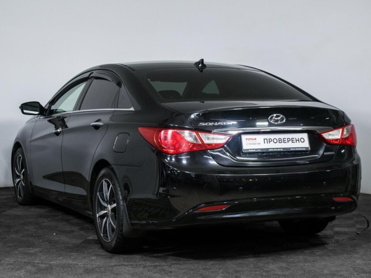 Hyundai Sonata Sedan