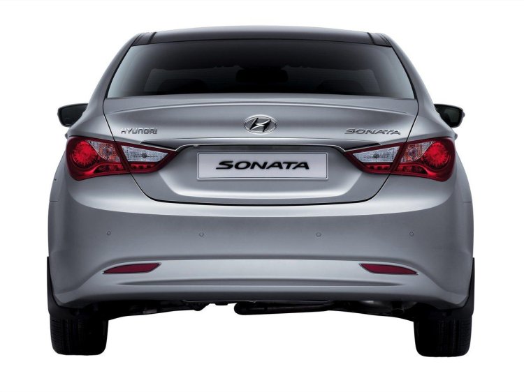 Hyundai Sonata in the rear