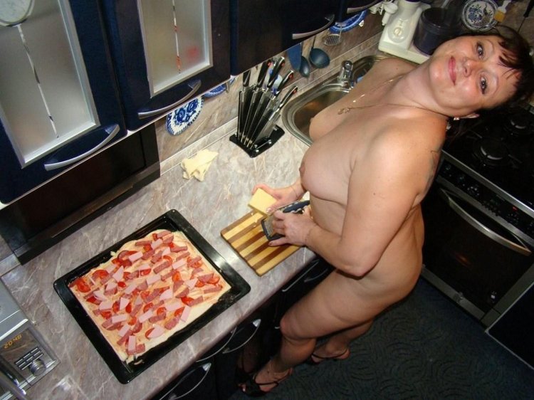 Naked thick women in the kitchen