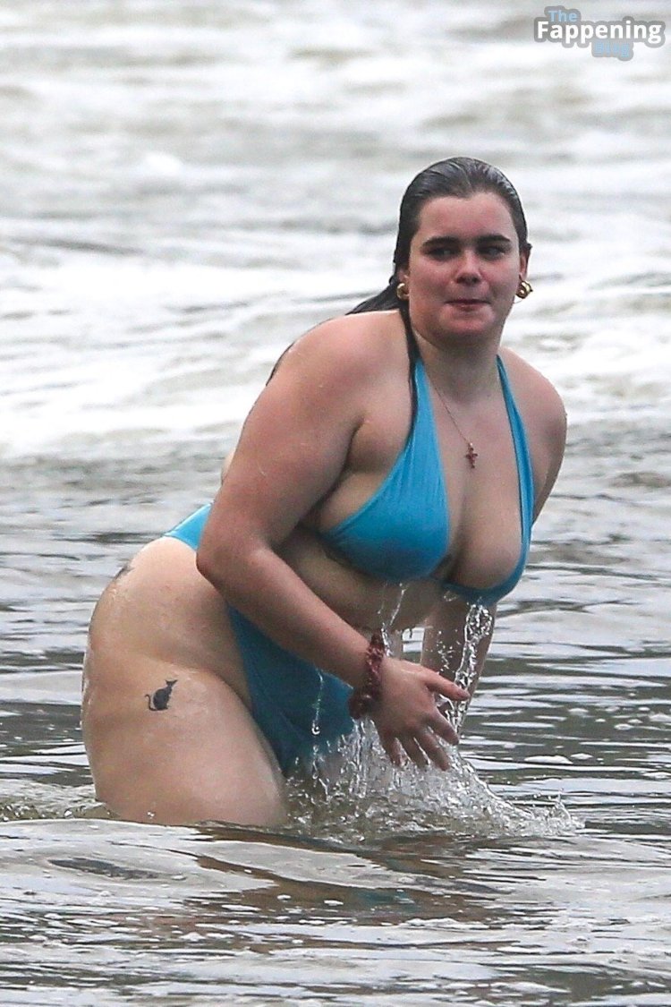 Barbie Ferreira drain