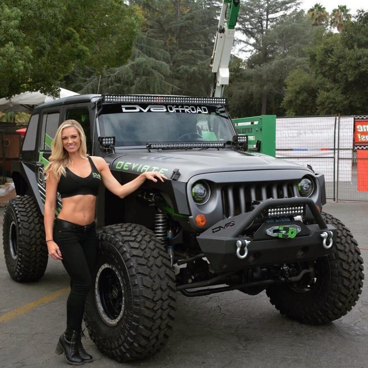 Exquisite clean slender jeeps
