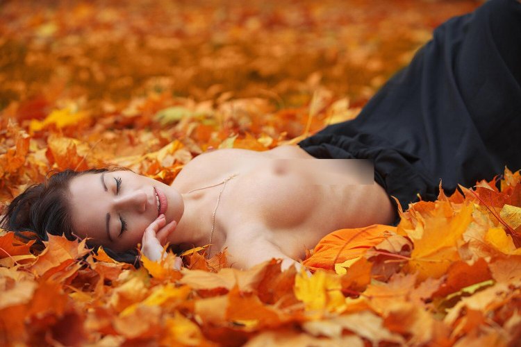 Erotic photo shoot in the fall