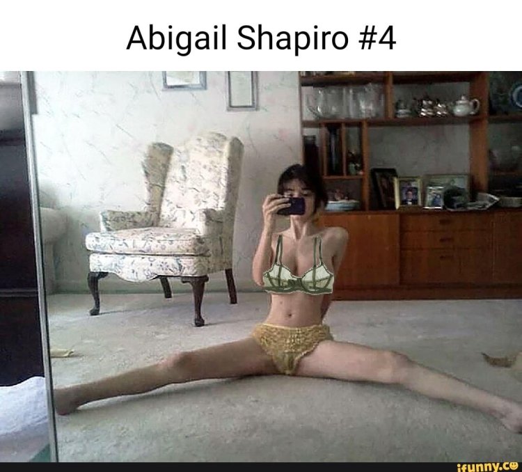 Ebigail Shapiro Naked Photo