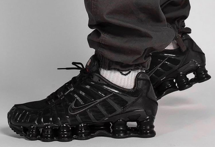Nike Shox Triple Black