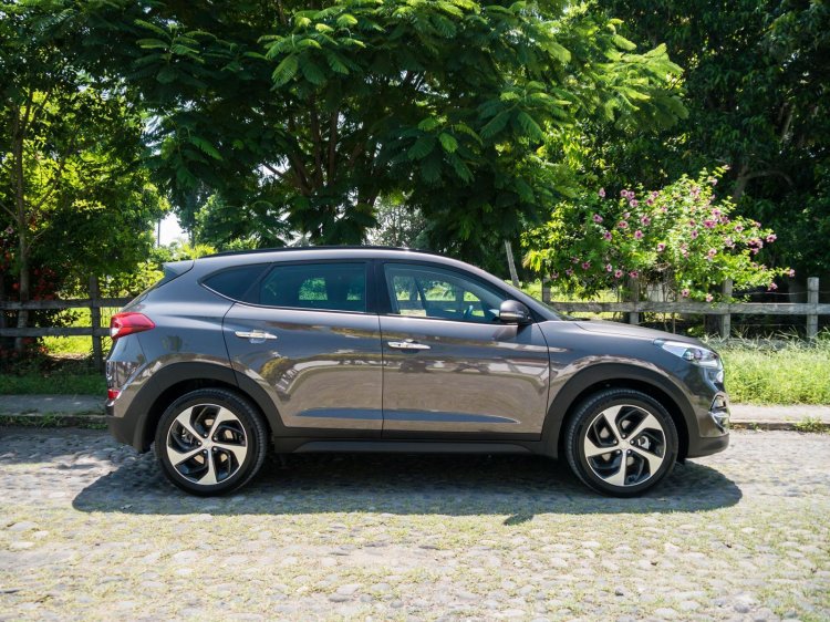 Hyundai Tucson 3 r19