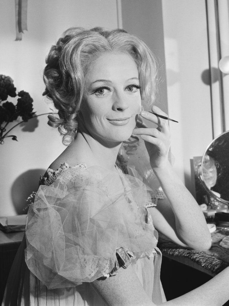 Maggie Smith