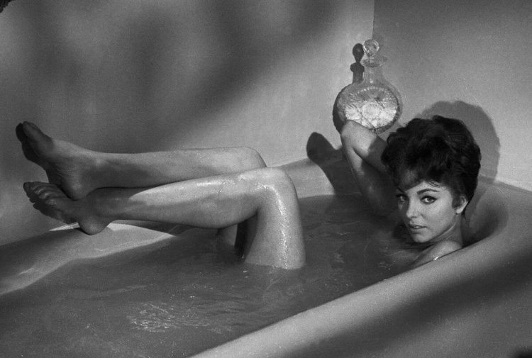 Joan Collins in his youth 80