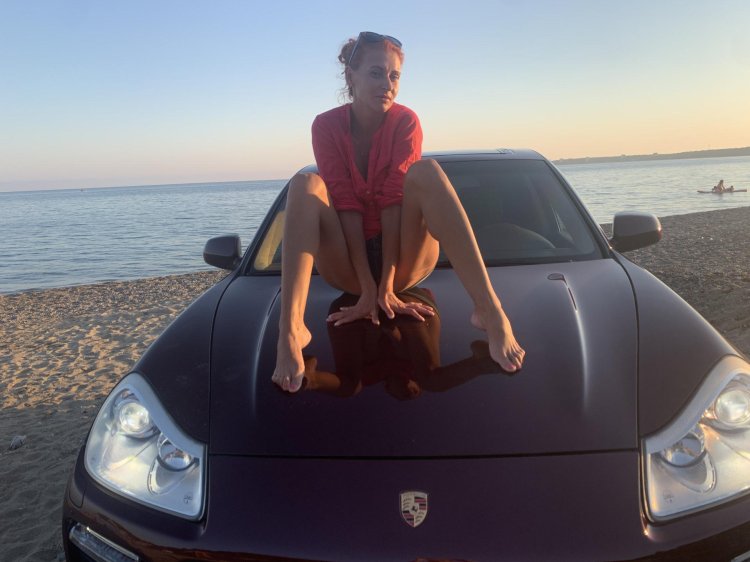 Porsche and Girls