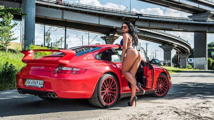 Naked girls and cars
