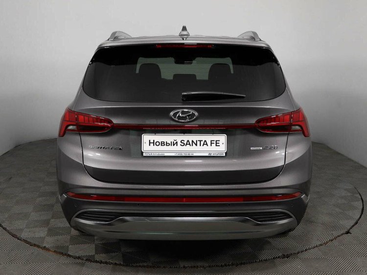 Hyundai Santa 2022