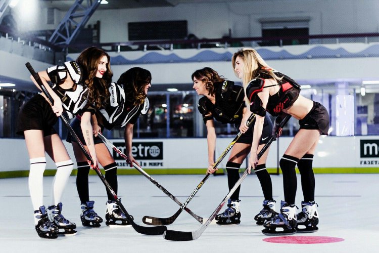 Girls in hockey form
