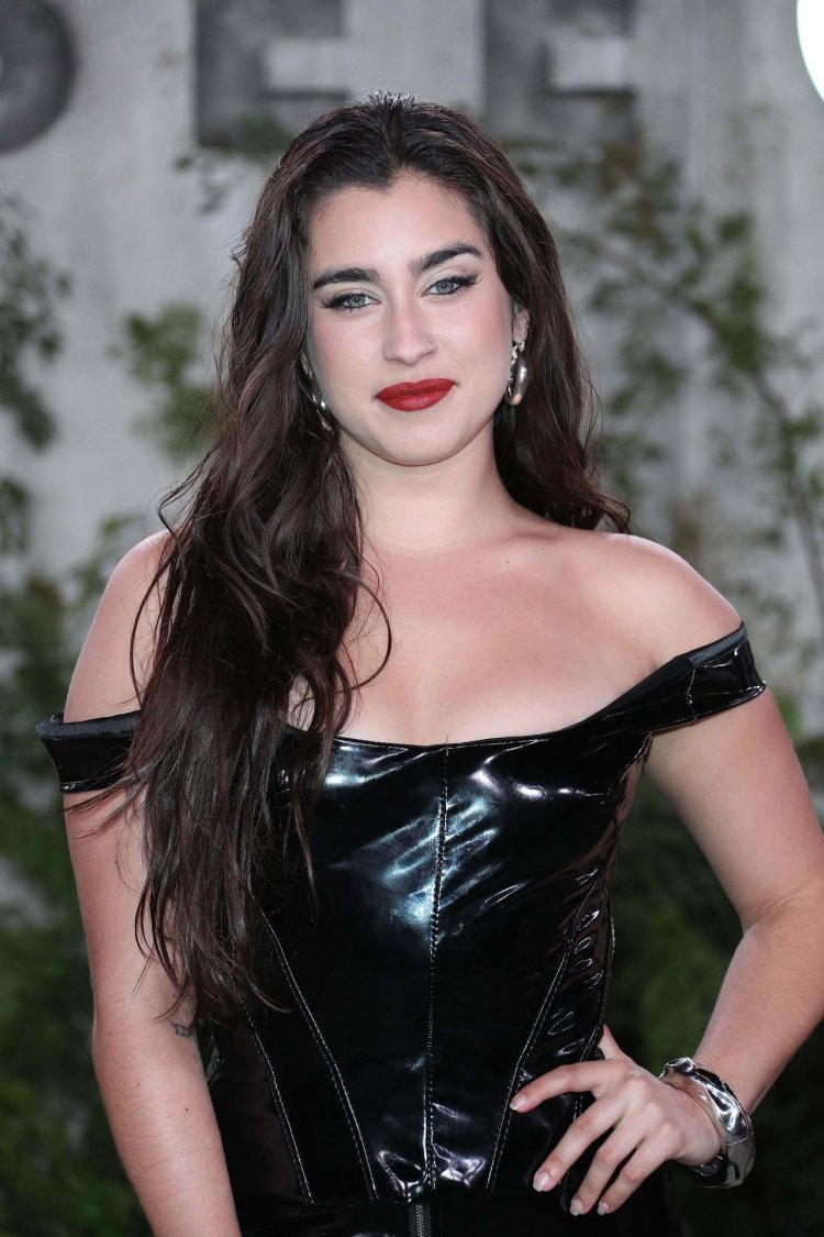 Lauren Jauregui hot