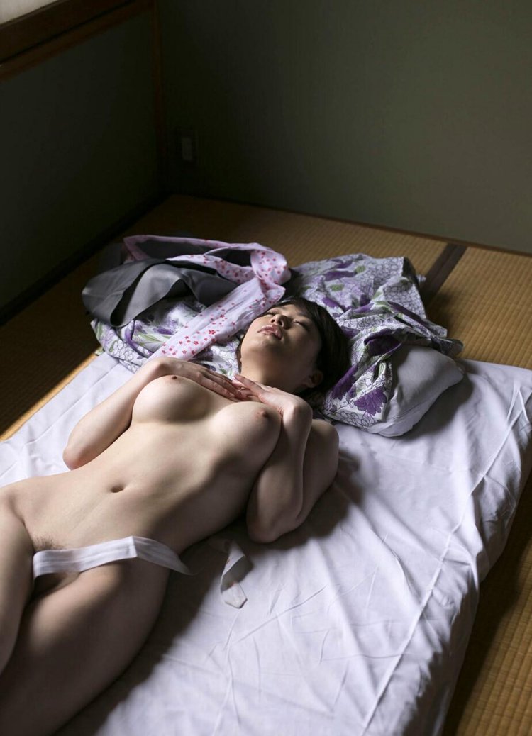 Natsuki Hoshino nude