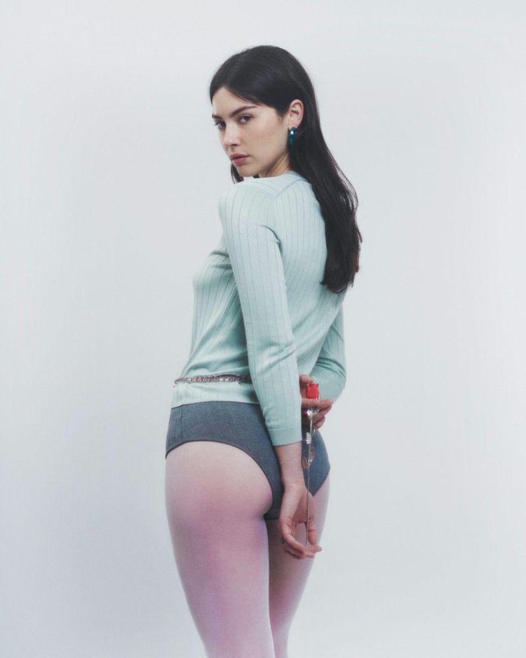 Gracie Abrams singer