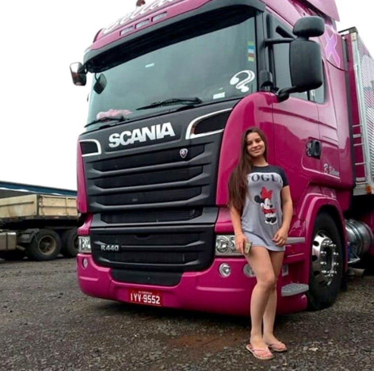 Michelle Monnah Trucker