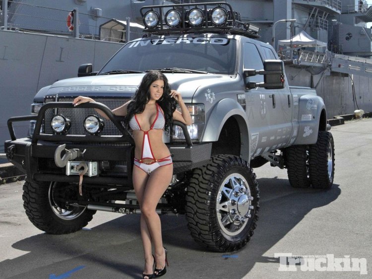 Girls and cars Pickup