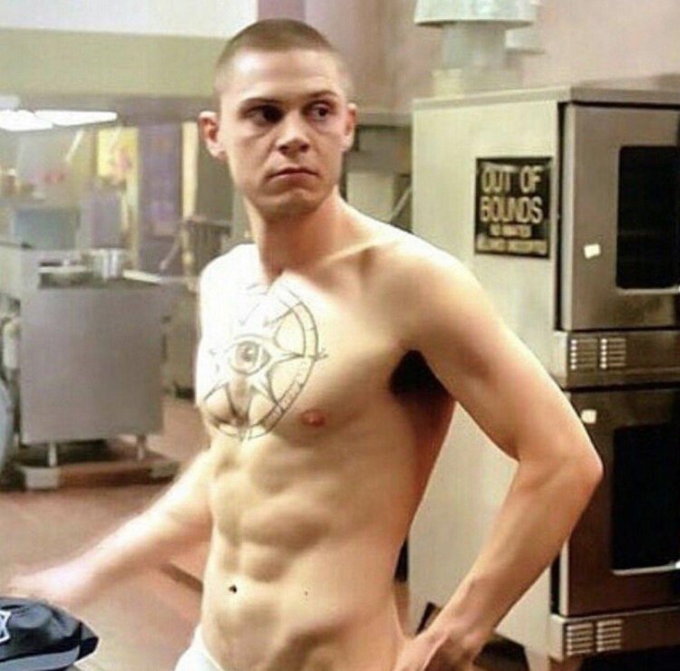 Evan Peters torso