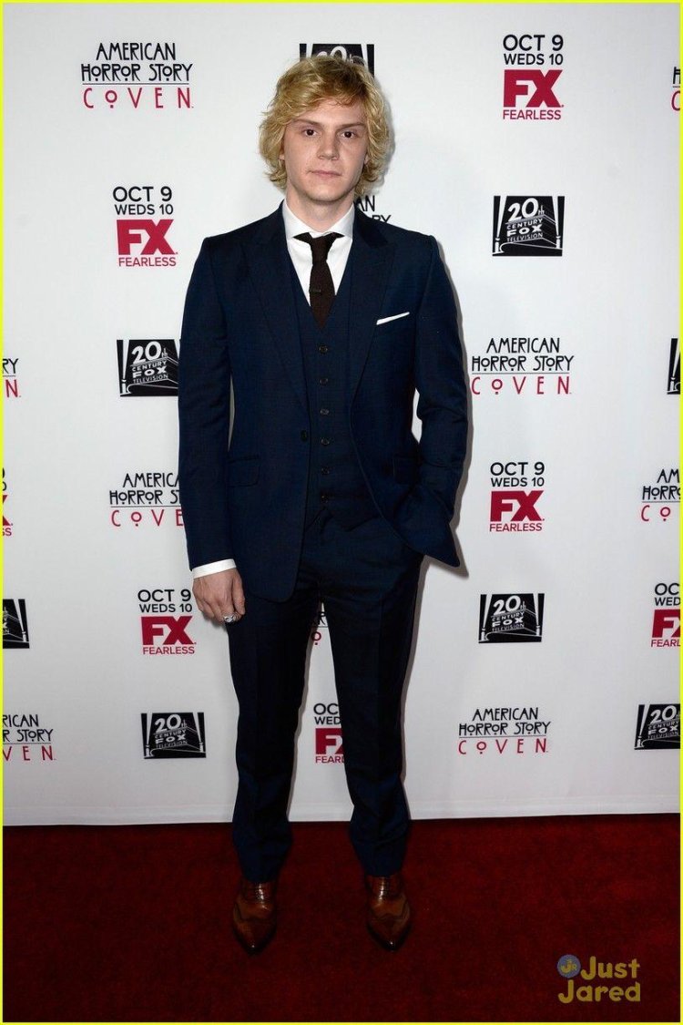 Evan Peters