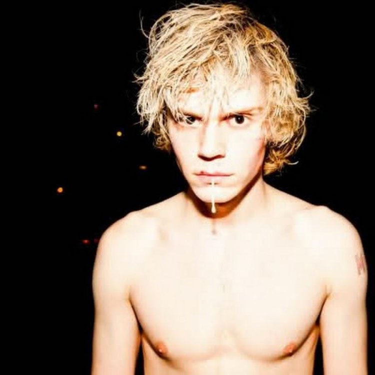 Evan Peters