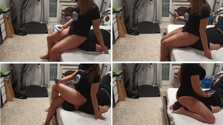 Girl in the dress FaceSitting