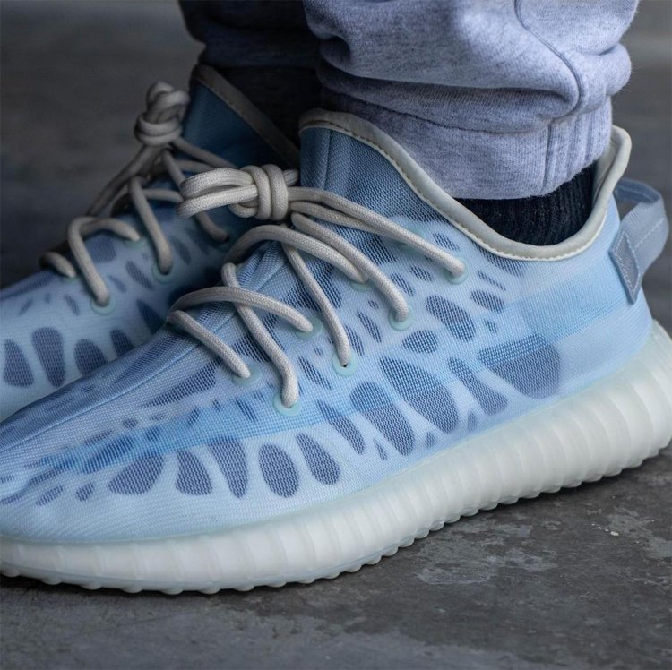 Adidas Yeezy 350 v2 mono Ice