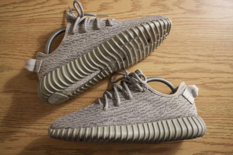 Adidas Yeezy Boost 360