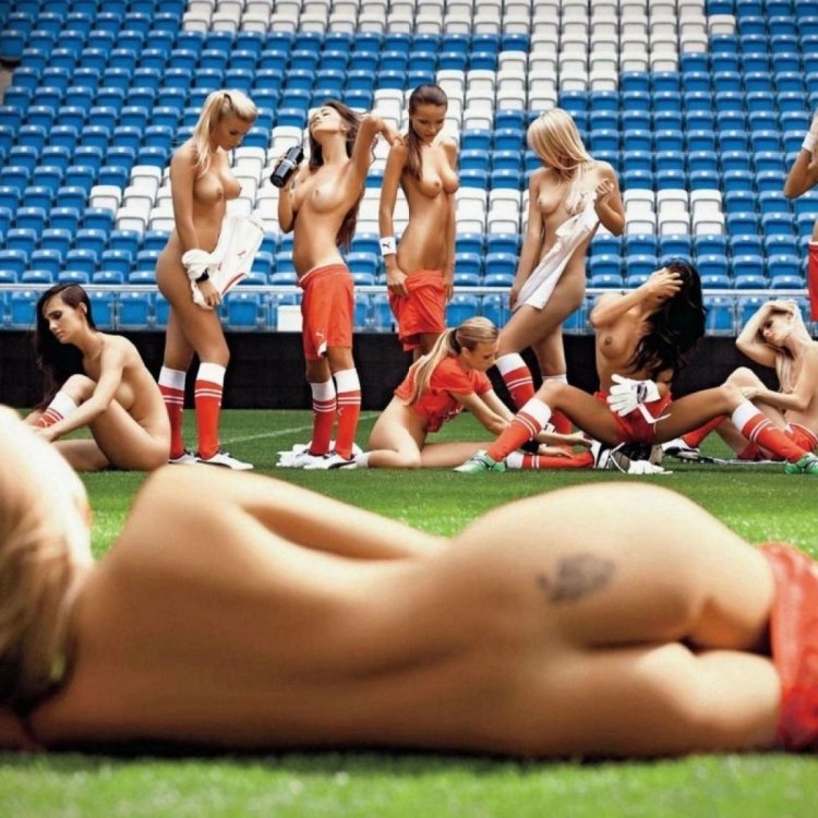 Alex Greenwood football player naked
