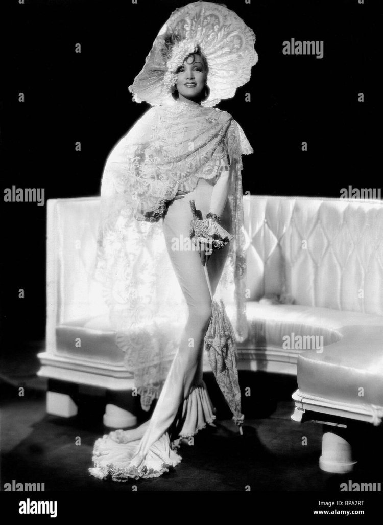 Marlene Dietrich Figure