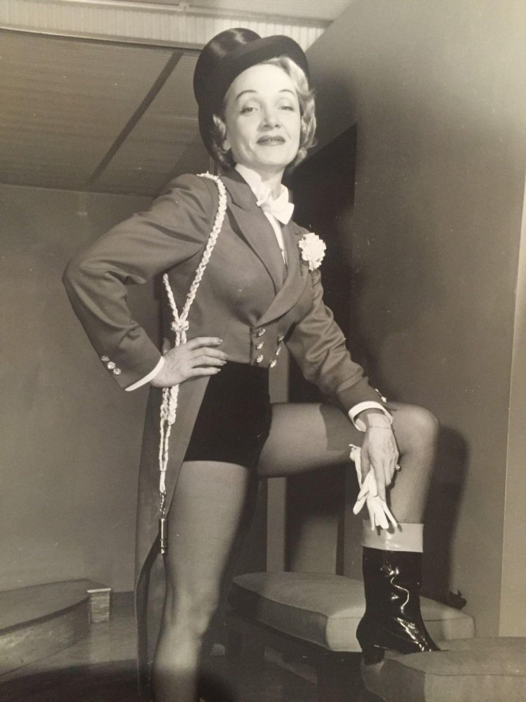 Marlene Dietrich in stockings