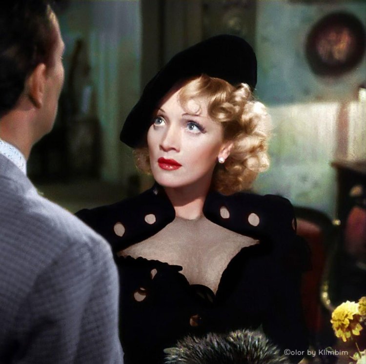 Marlene Dietrich 1942