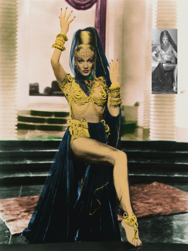 Marlene Dietrich legs