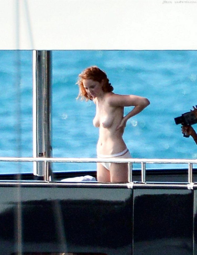Lily Cole photo shoots nude