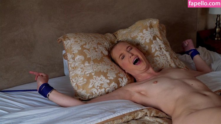 Ariel Andersen Naked