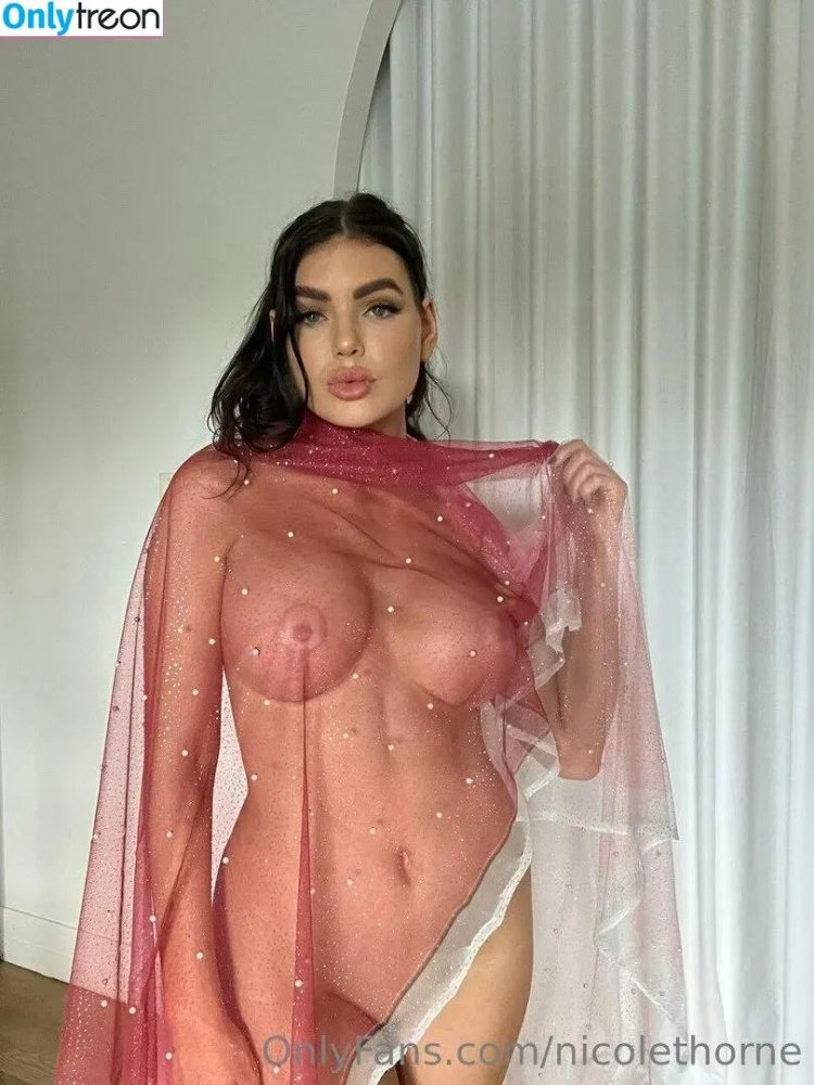 Nicole Thorne naked