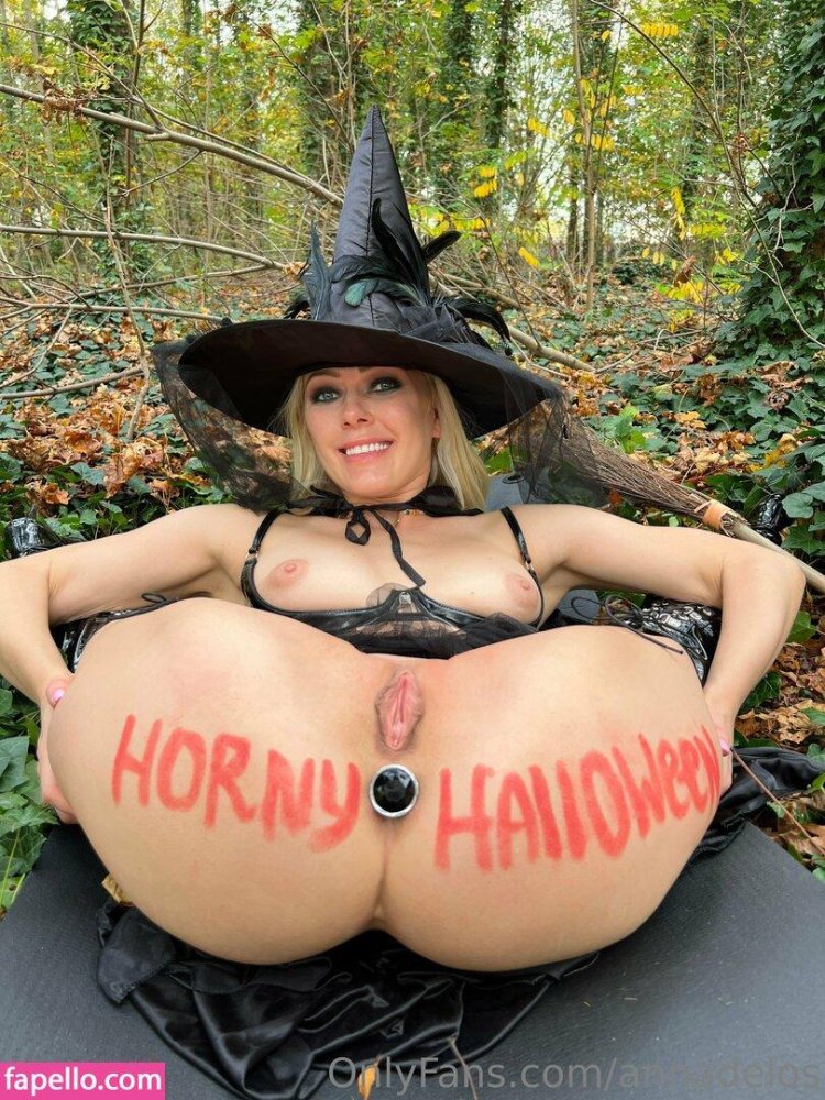 Anna Delos aka flexiblewhore naked anal