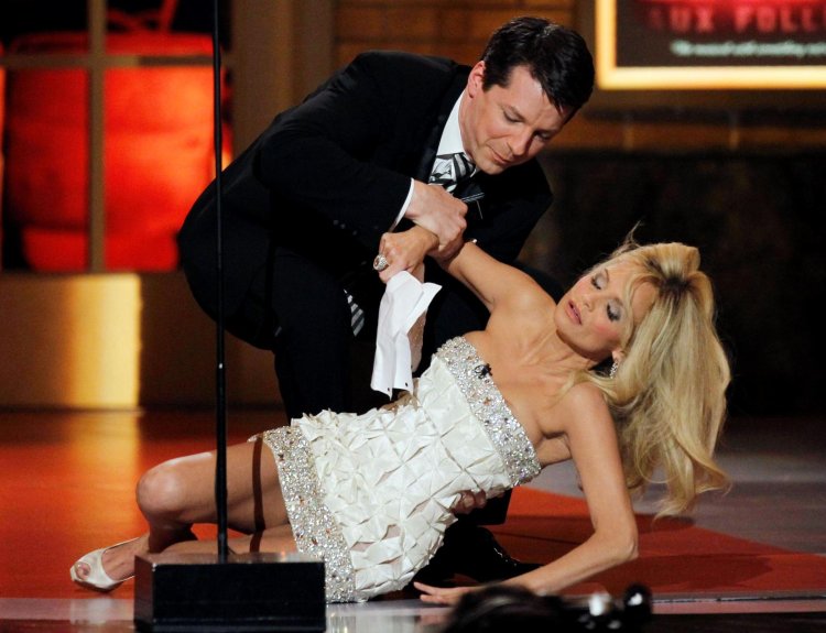 Kristin Chenoweth Legs