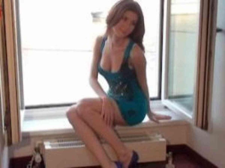 Naked Chapman Video and Photo