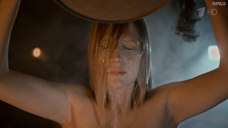 Actress Karina Andolenko Naked